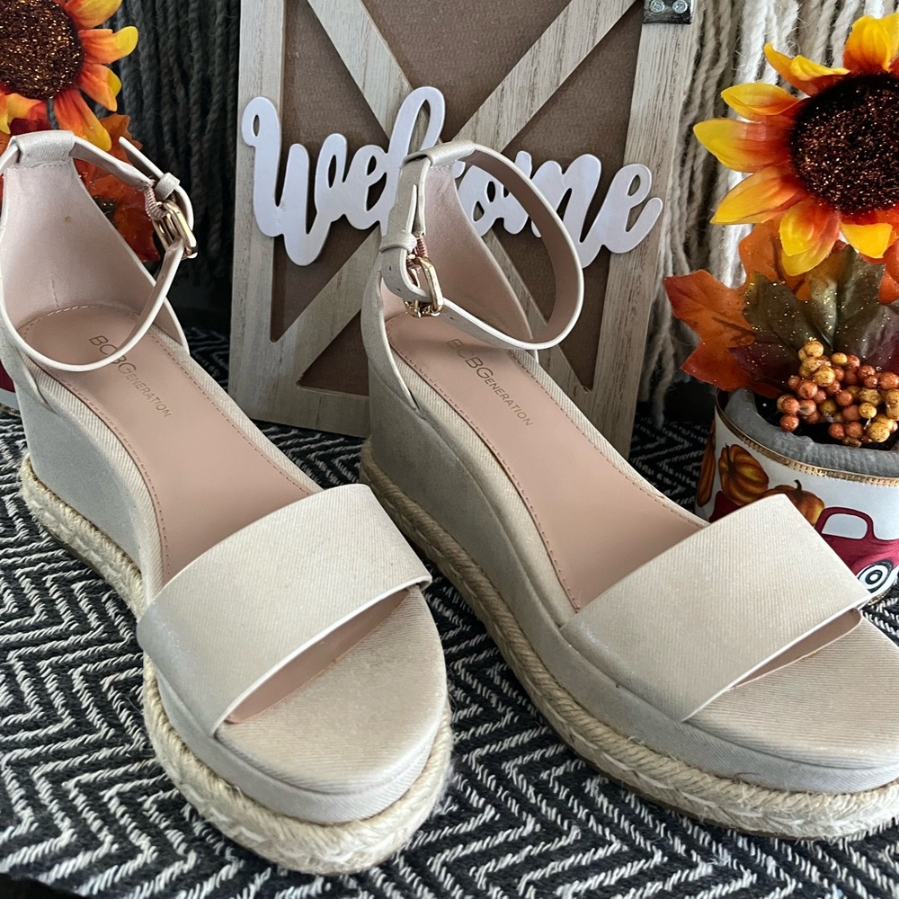 BCBG ankle strap sandals, champagne (beige) wedges size 6